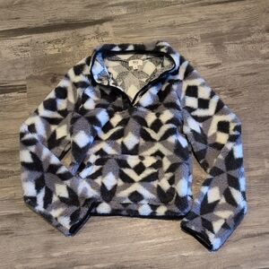 BKE Black and Gray Geometric Sweater